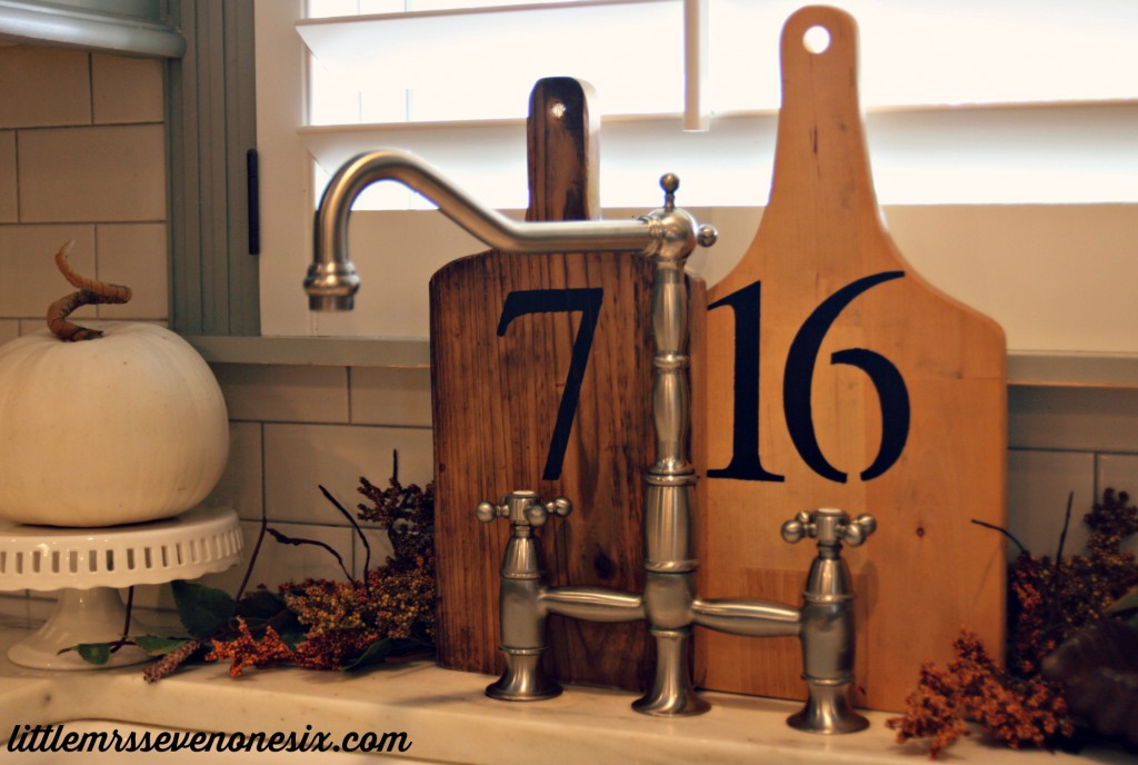 House number cutting boards